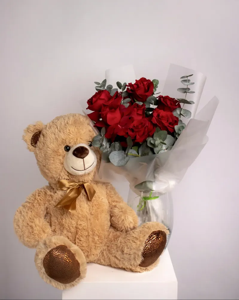 Romantic red rose and teddy bear gift set