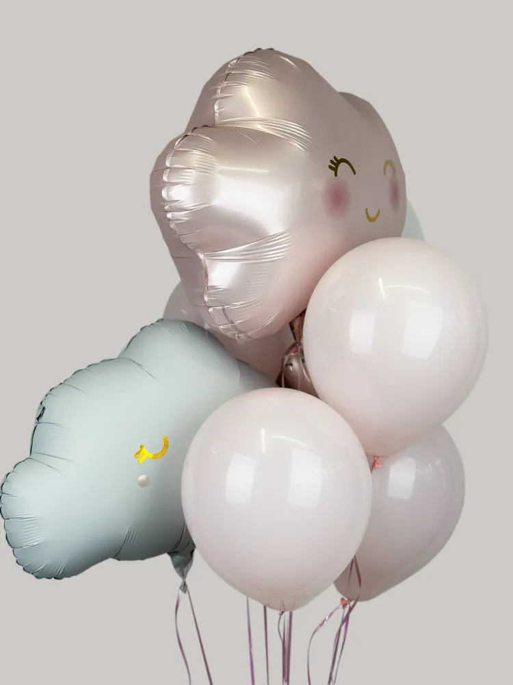 Cloud-themed (7 balloon helium inflated)