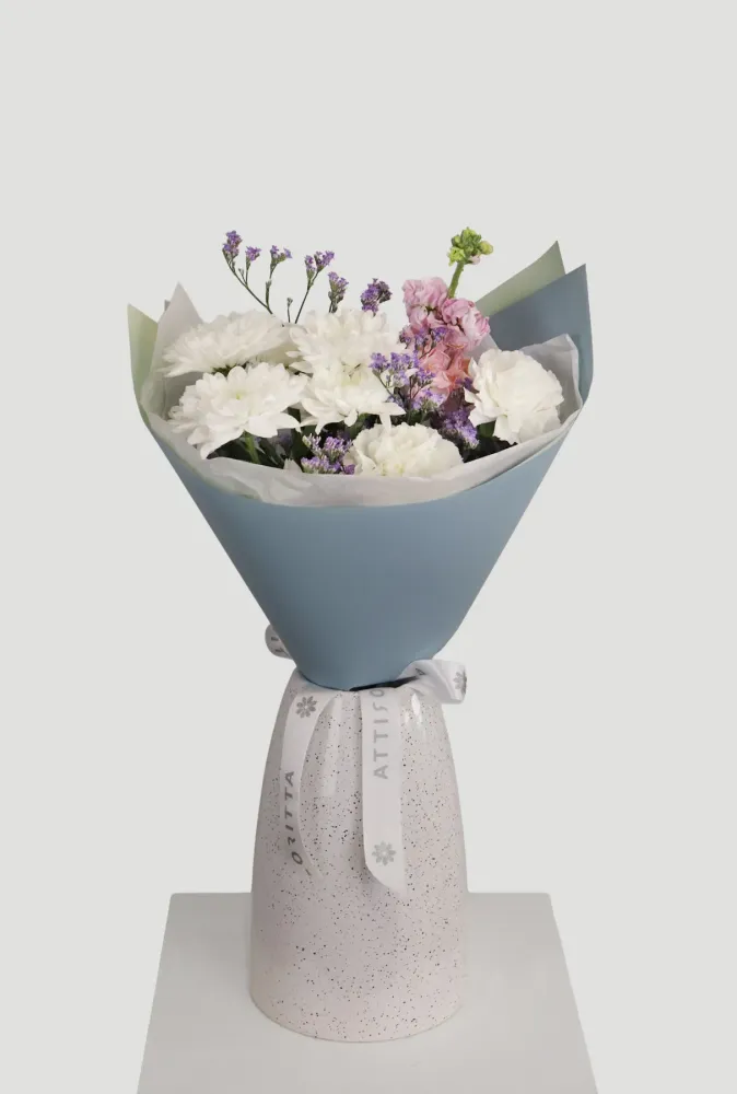 Pastel chrysanthemum bouquet