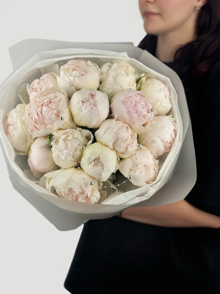 Ivory peony whisper (18 white peonies)