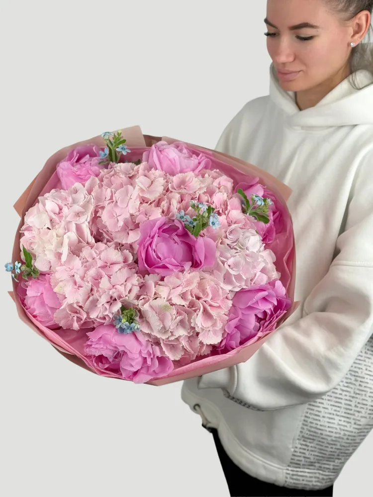 Pink harmony bouquet (hydrangeas & peonies)