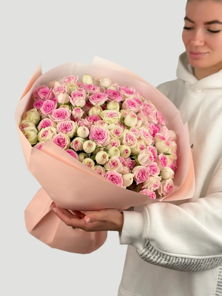Luxe pink and white rose bouquet wrapped in soft blush paper — Floritta