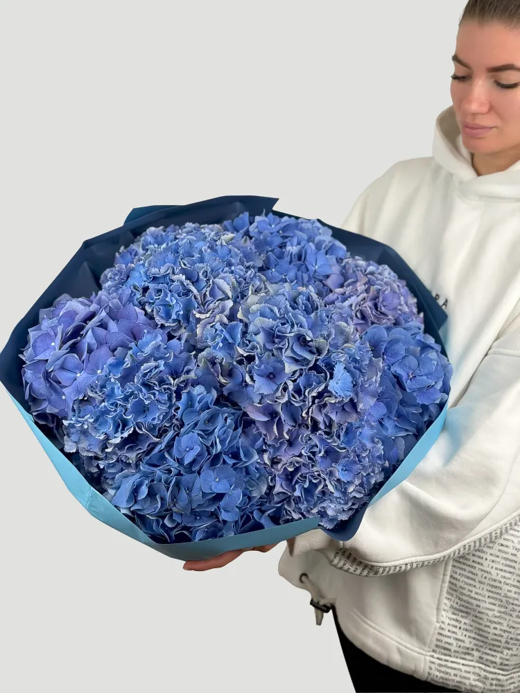 Stunning purple-blue hydrangea hand-tied bouquet — Floritta same-day delivery