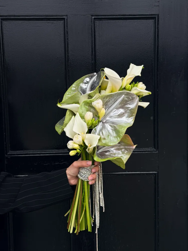 Lunar touch – calla & anthurium bridal bouquet