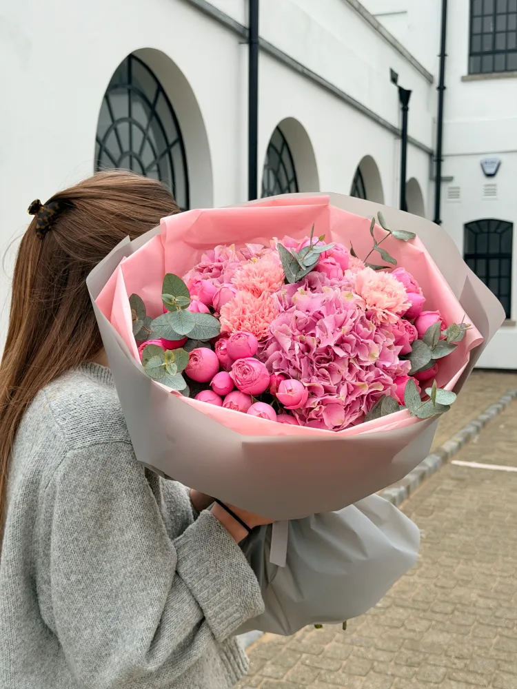 Berry bloom – pink elegance bouquet