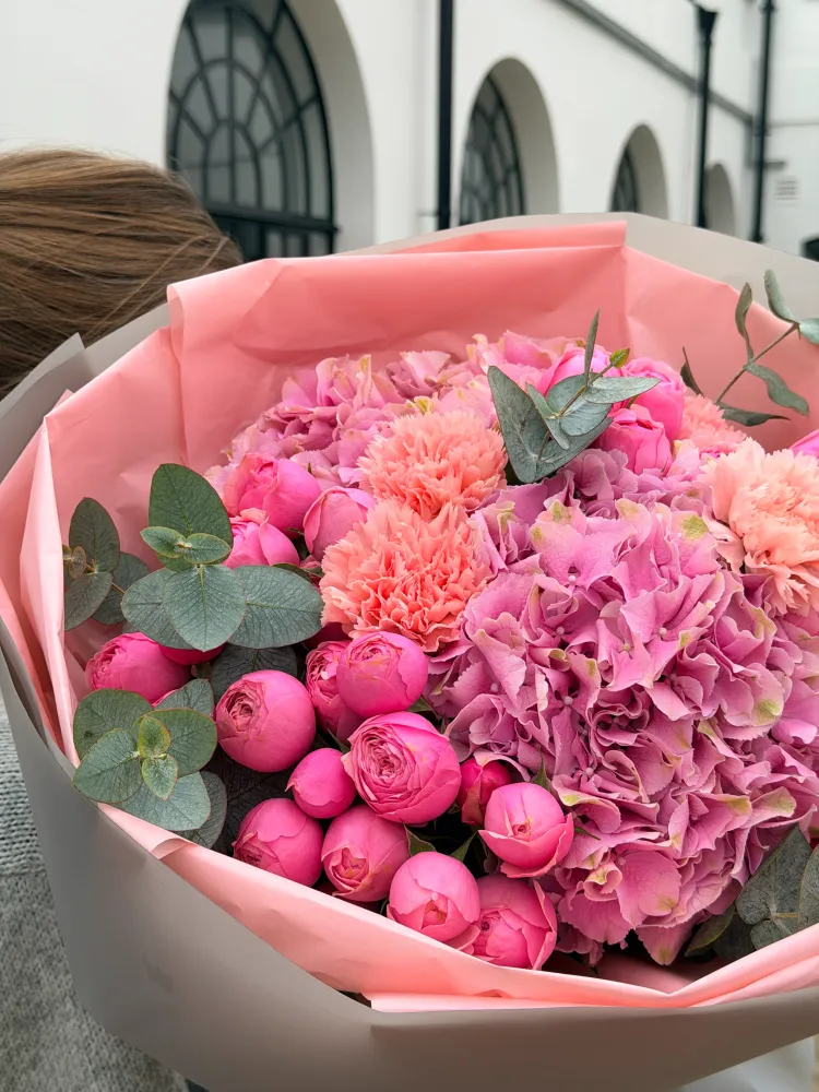 Berry bloom – pink elegance bouquet