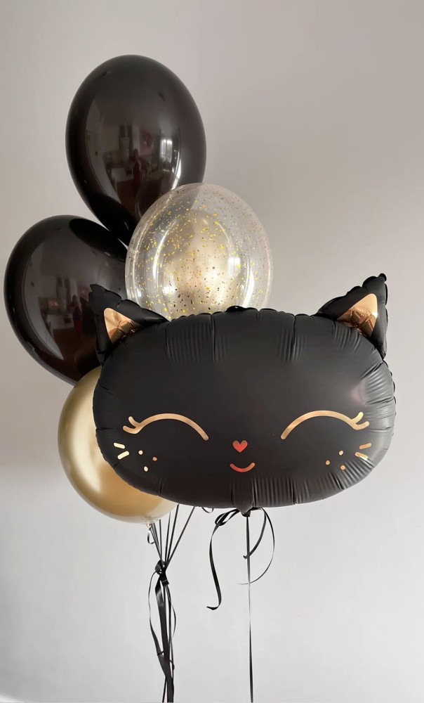 Black cat face balloon bouquet with gold and cream balloons — Floritta