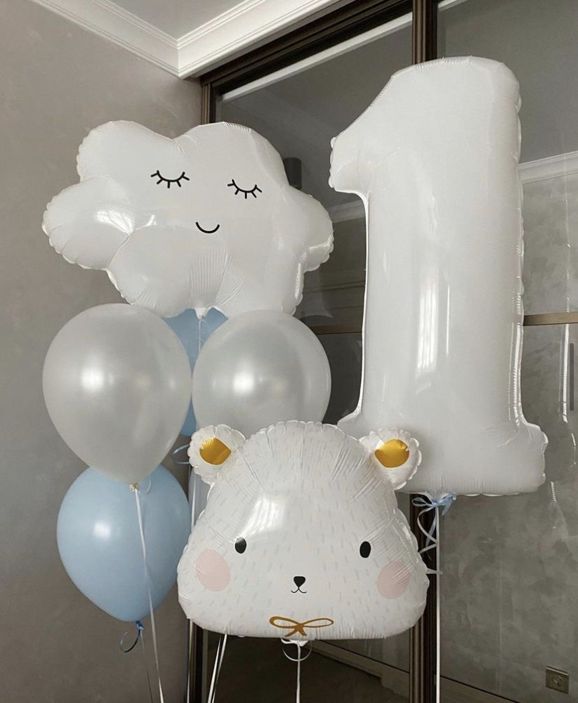 Cheerful balloon arrangement with cloud and bear faces, number one, white and blue — Floritta