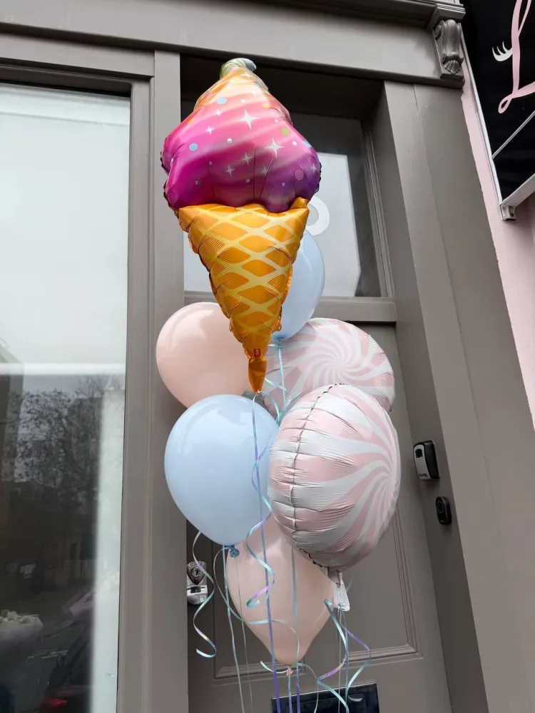 Candyland delight (8 balloon helium inflated)