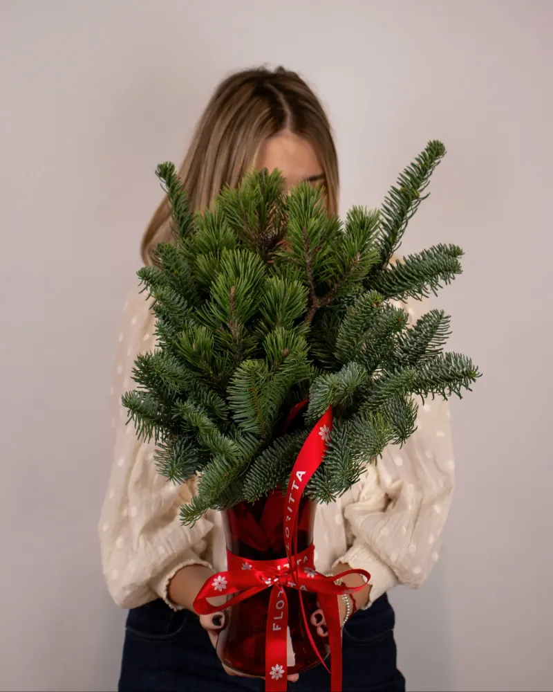 Classic evergreen Christmas bouquet