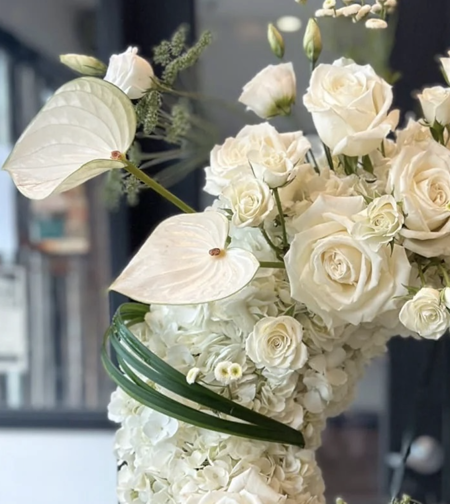 Ivory whisper tribute wreath