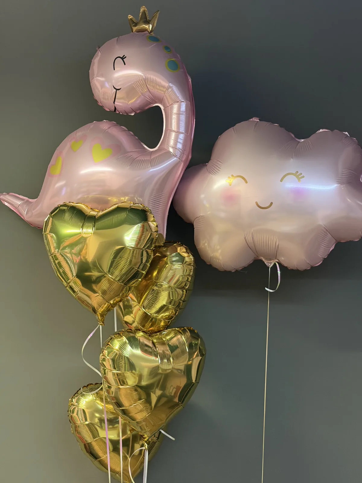 Princess dino & golden hearts (6 balloon helium inflated)