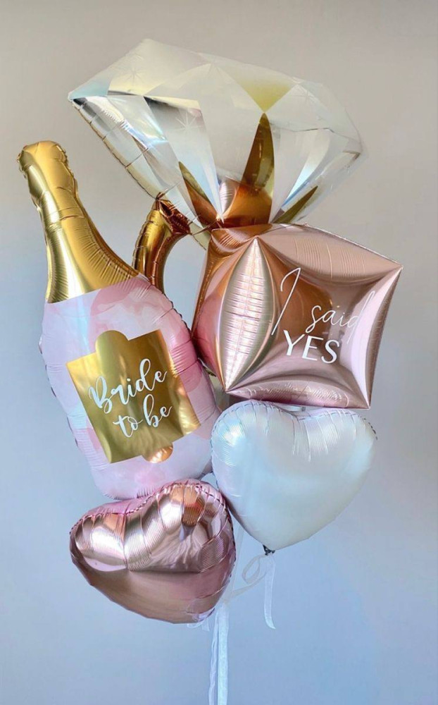 White and blush foil balloons with 'Bride to be' champagne bottle design — Floritta