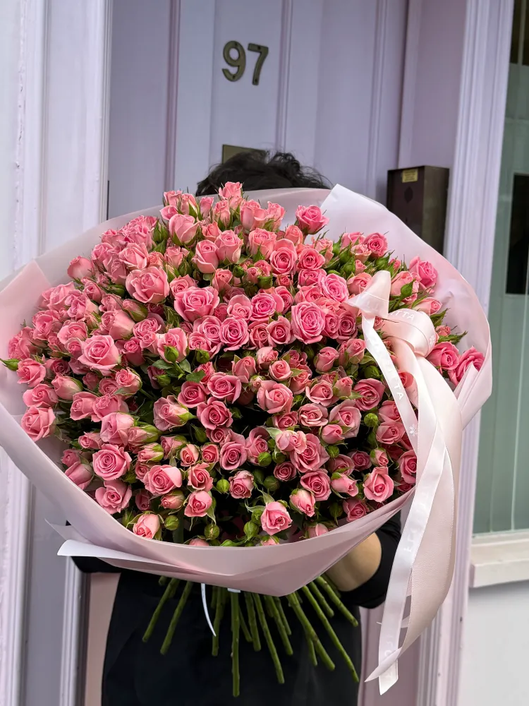 Primrose hill pink (50 stems of spray roses)