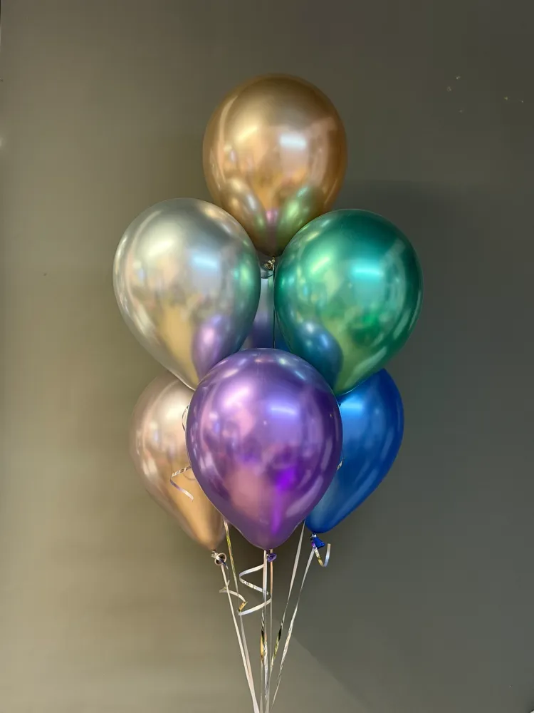 Luxury metallic balloon bouquet in gold, purple, green and blue — Floritta