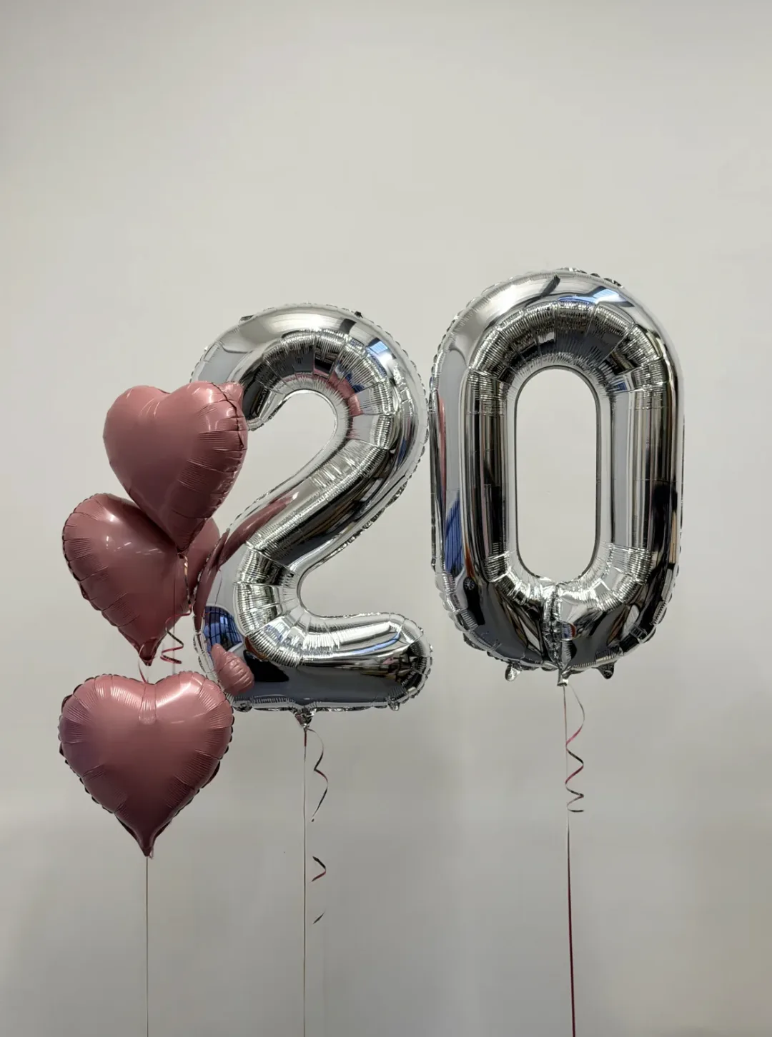 Pink hearts and numbers (5 balloon helium inflated)