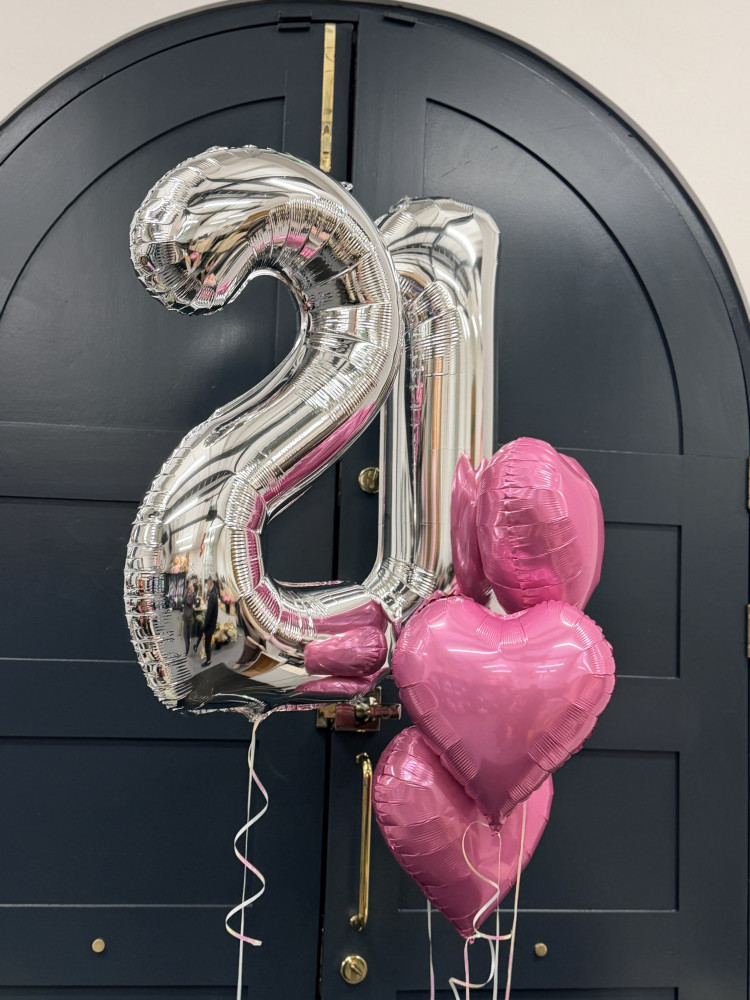 Pink hearts and numbers (5 balloon helium inflated)