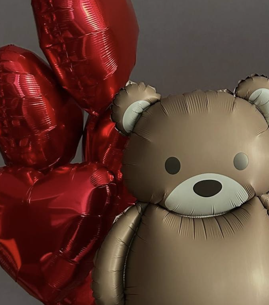 Red hearts & teddy affair (6 balloons)
