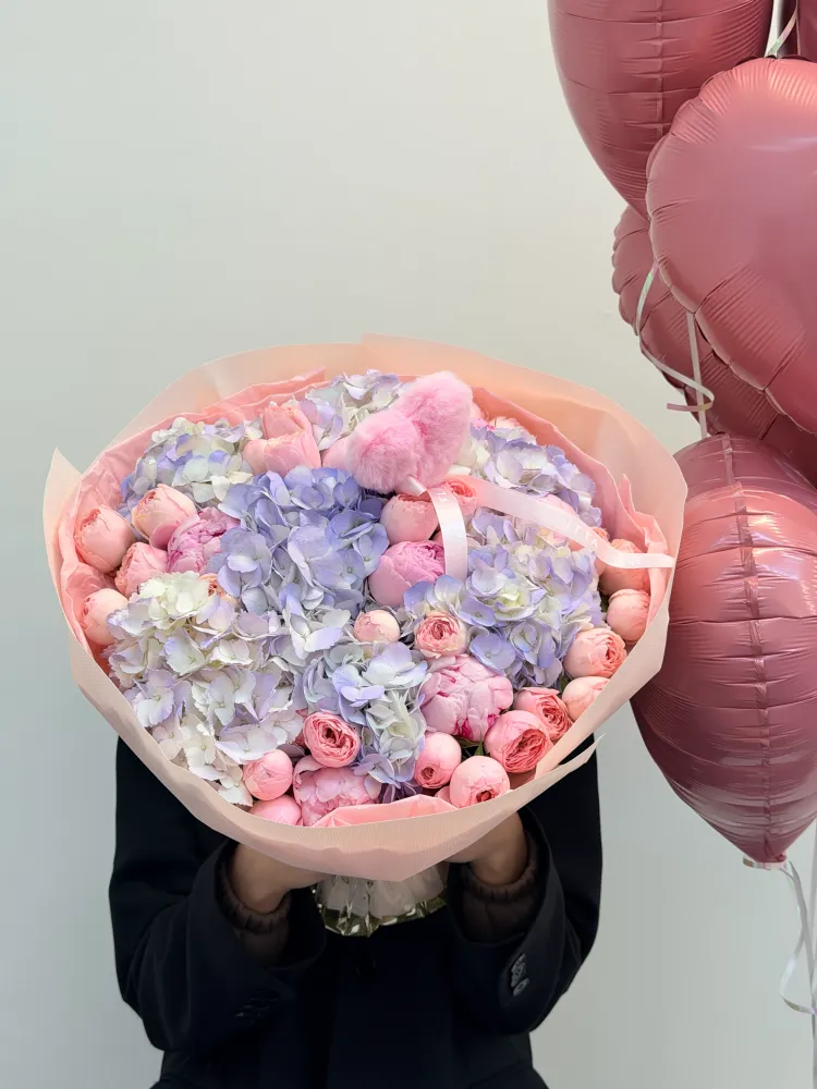 Lavender haze & 7 pink heart balloons