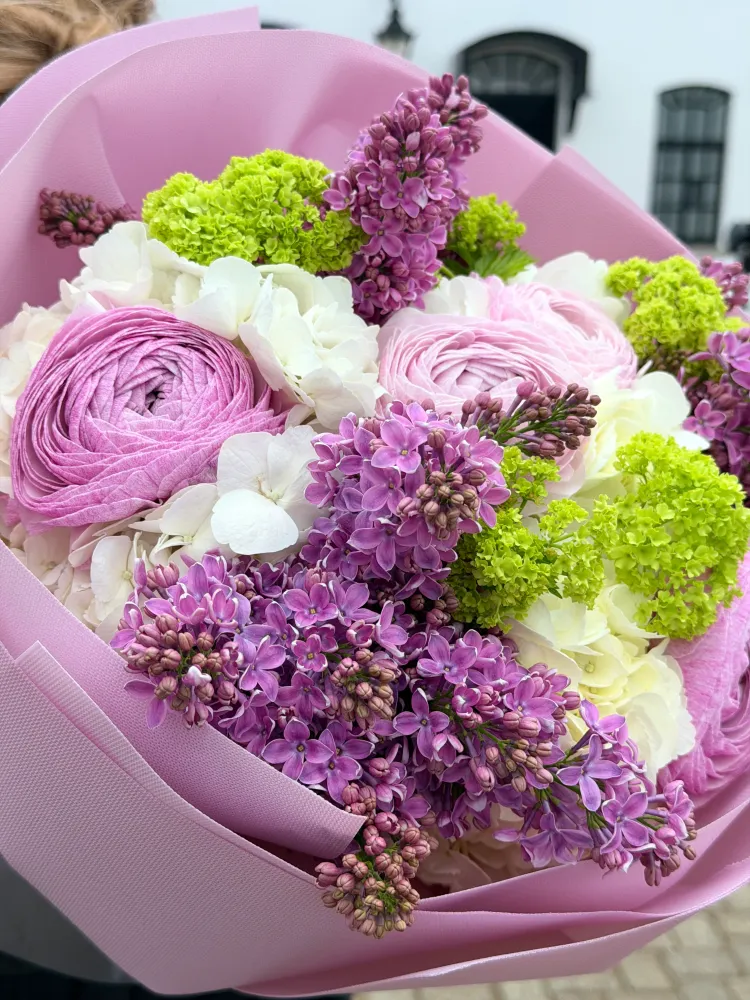 Lilac garden whisper (hydrangeas, ranunculus, viburnum & lilac)