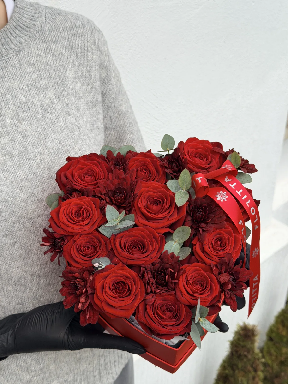 Crimson heart of love flower box