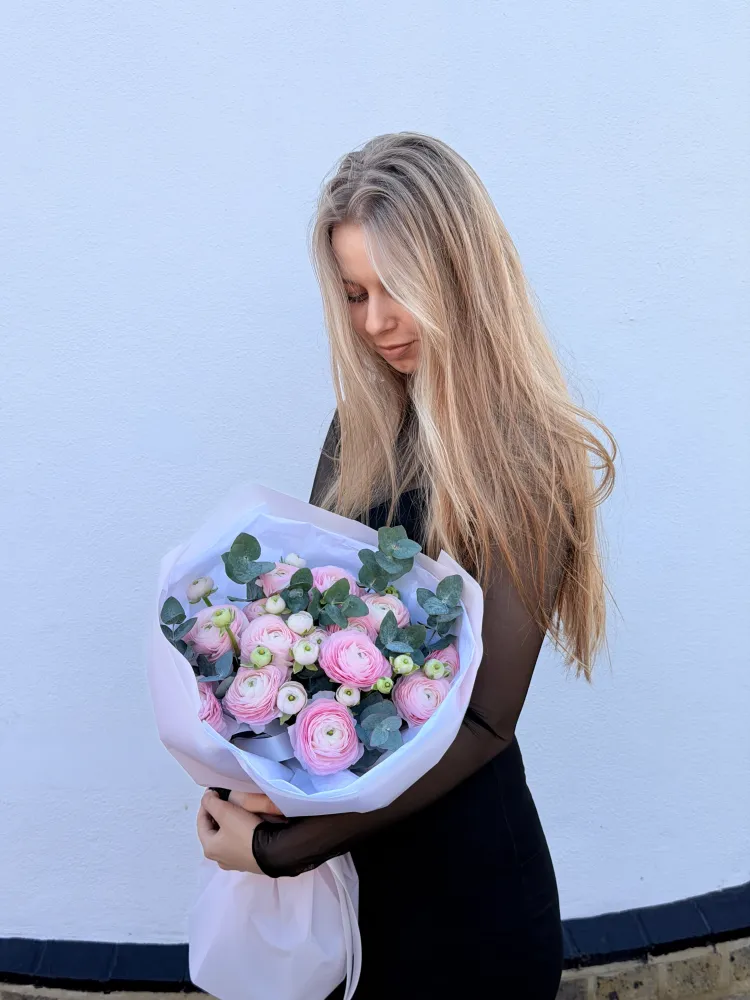 15 ranunculus soft love bloom