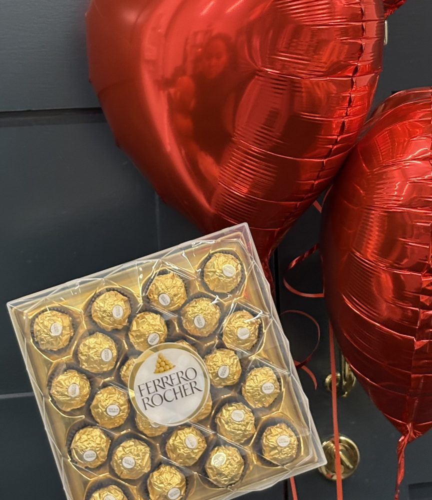 Ferrero & heart balloons set