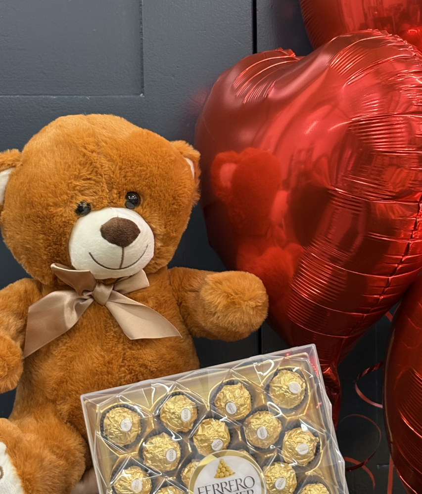 Teddy, Ferrero & heart balloons set