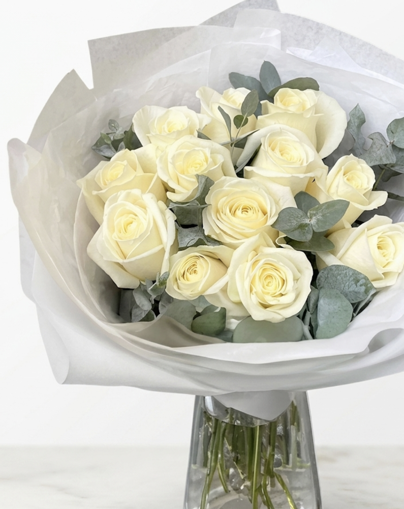 Camilla (roses, eucalyptus)