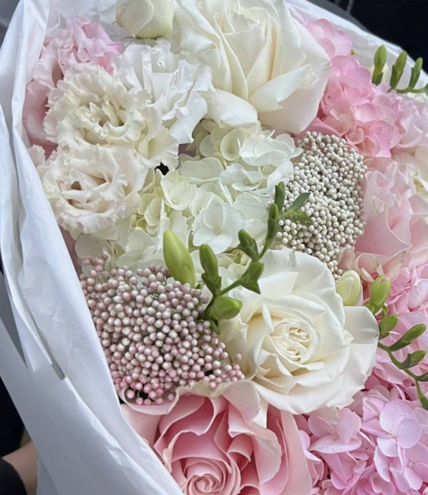 Camille (Hydrangeas, roses, carnations)