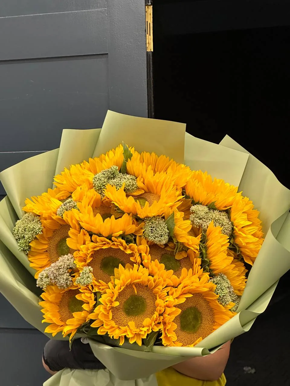 Sunlit reverence (15 sunflowers)
