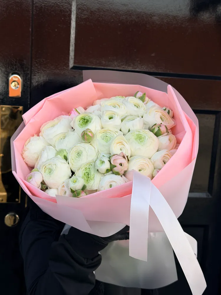 40 white ranunculus bouquet
