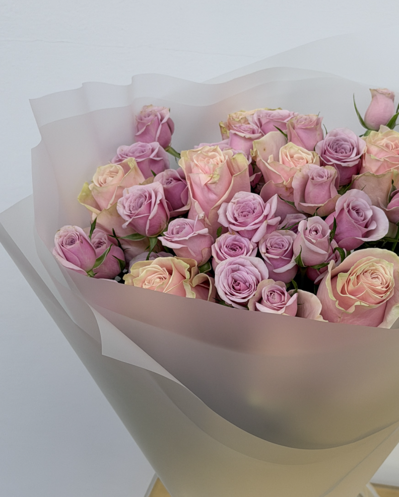Soft sussex morning (pink roses & lilac spray roses) - vase included