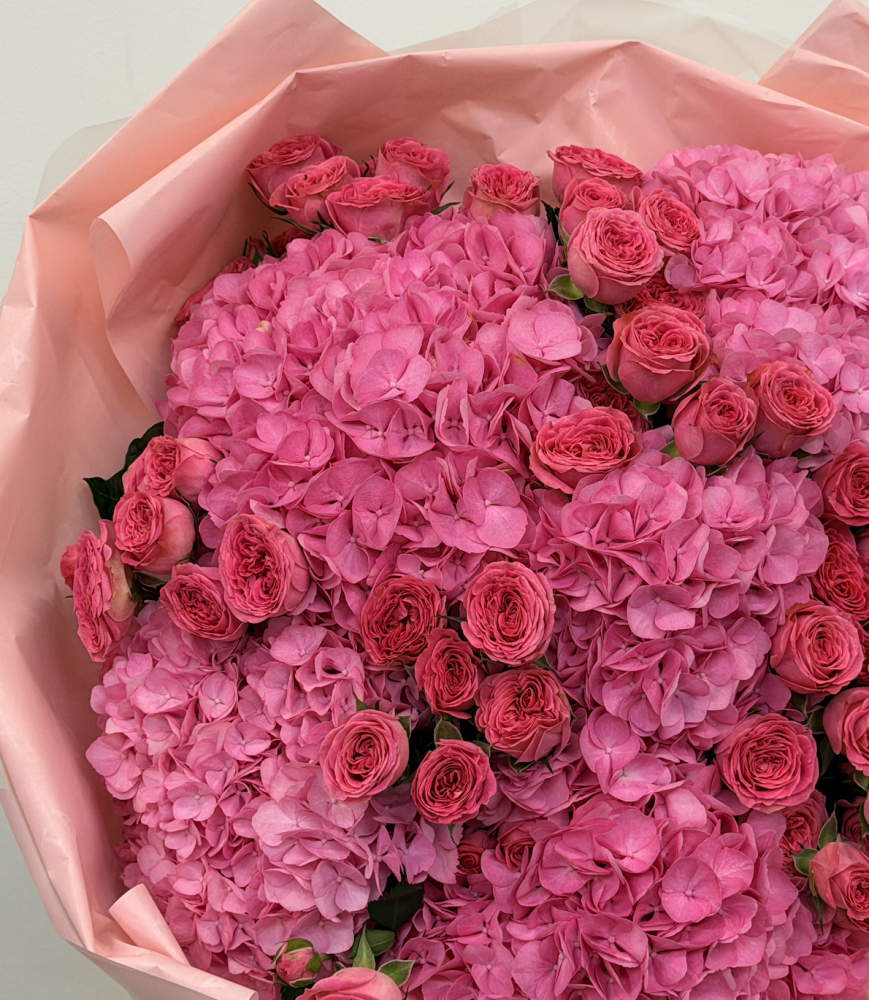 Fuchsia romance bouquet (hydrangea, spray rose)