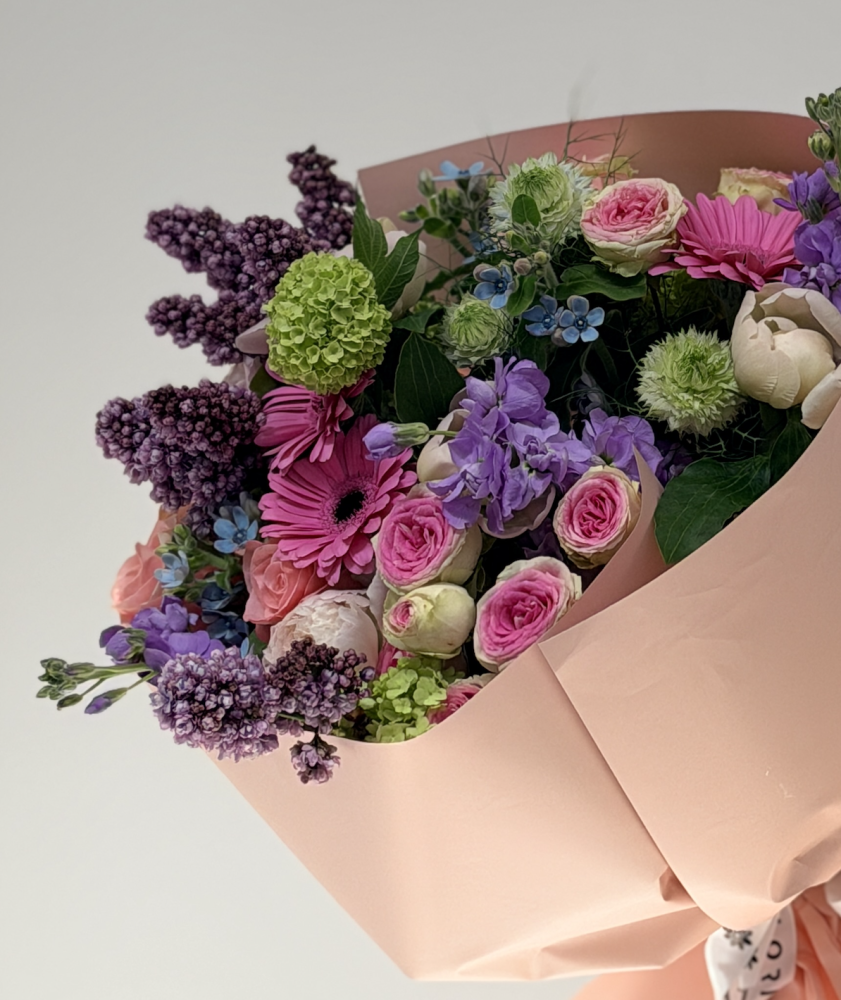 Wildflower garden posy