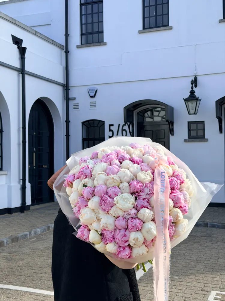 100 pink & white peonies