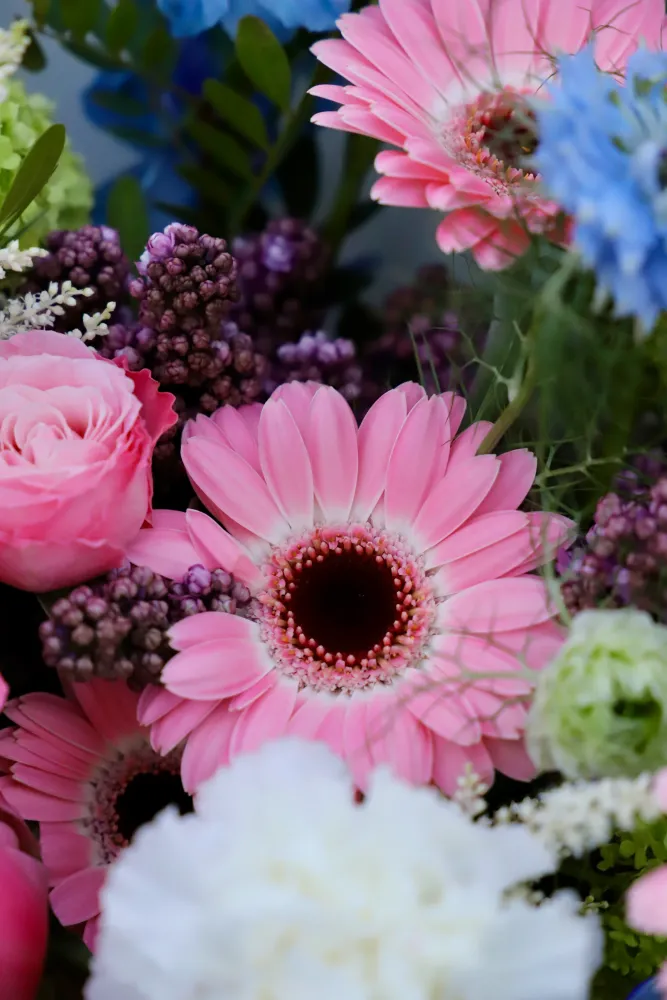 Pink & periwinkle posy
