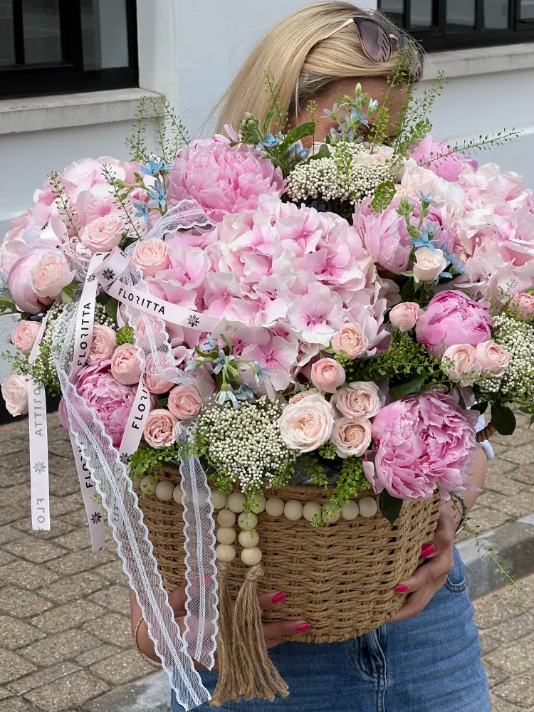 Romantic mayfair basket (hydrangeas, peonies & garden roses)