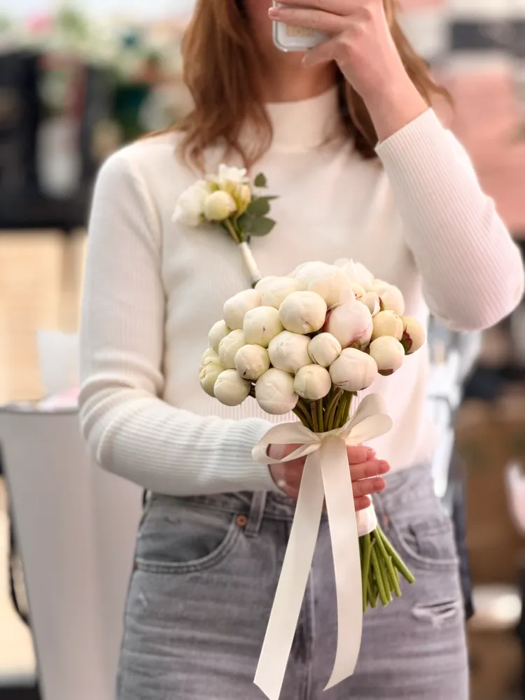Ivory peony bridal set (white peony bouquet + matching boutonnière)
