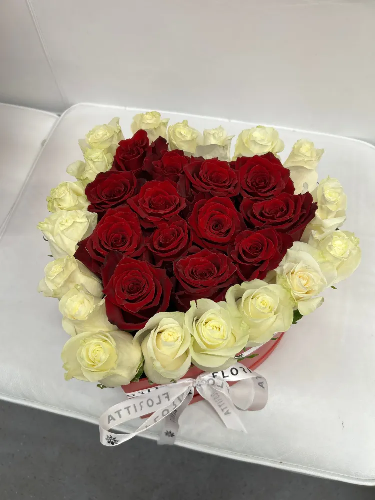 Mon amour heartbox (30 roses)