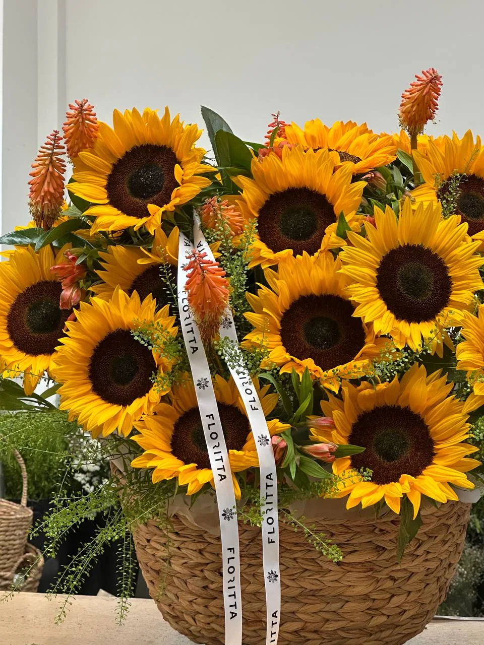 Sunflower basket with red hot poker (sunflowers, kniphofia)