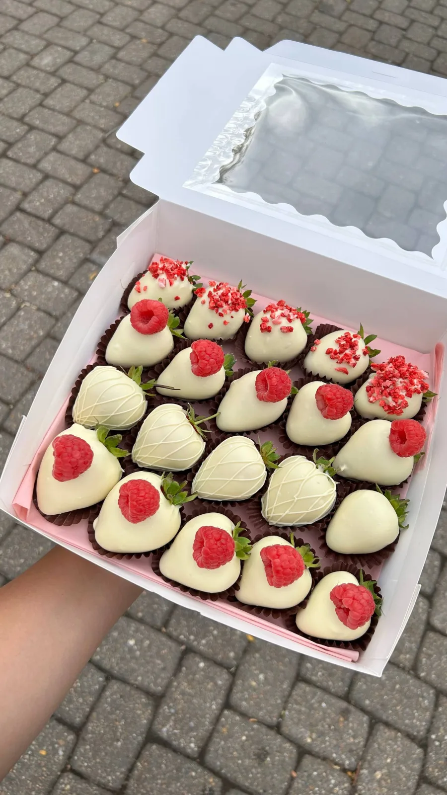 White chocolate strawberries box with berries