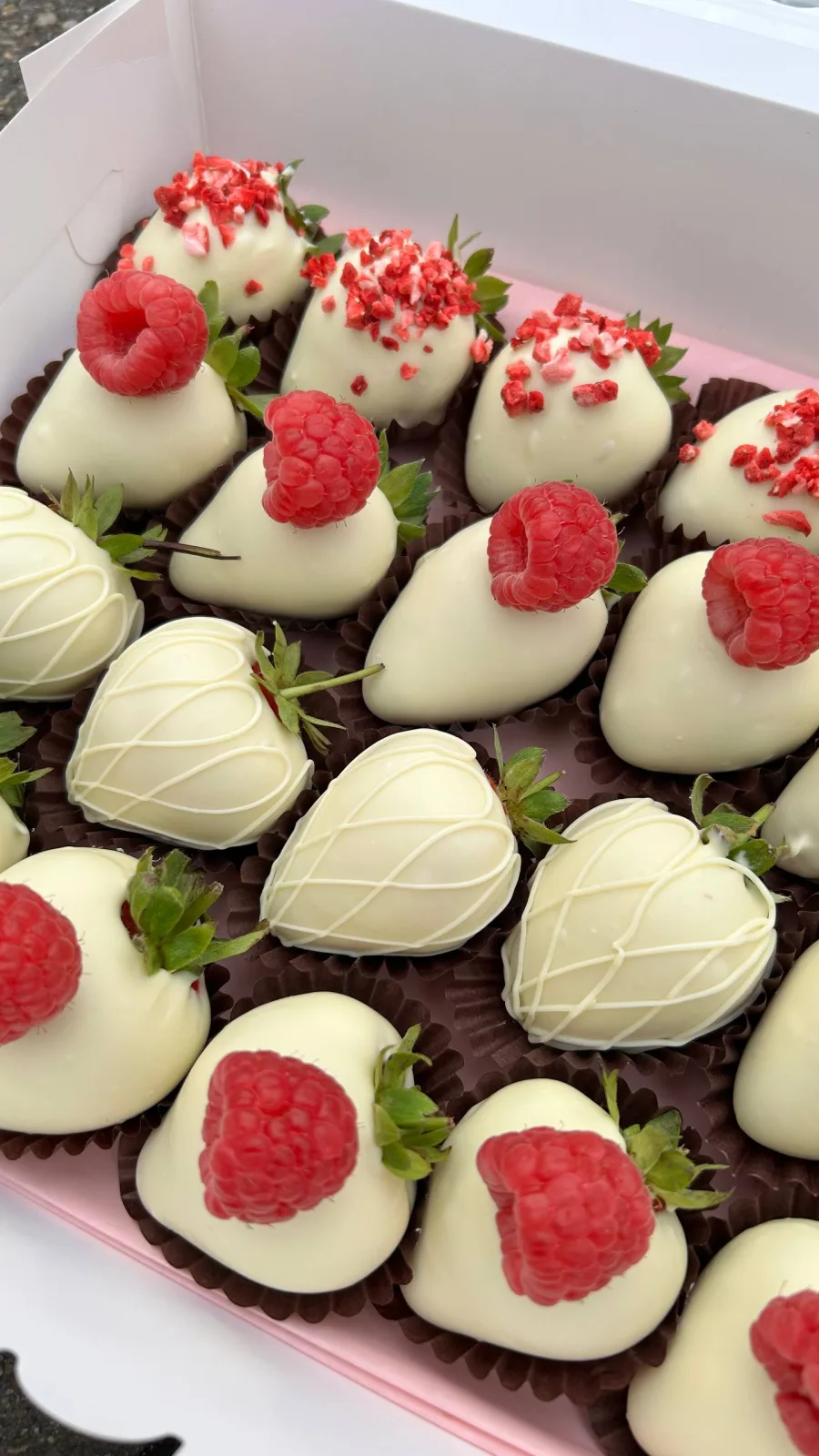 White chocolate strawberries box with berries
