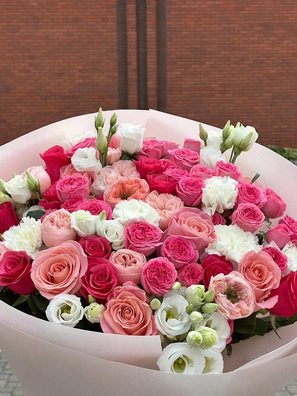 Rose garden blush bouquet (roses, peony roses, carnations, lisianthus)