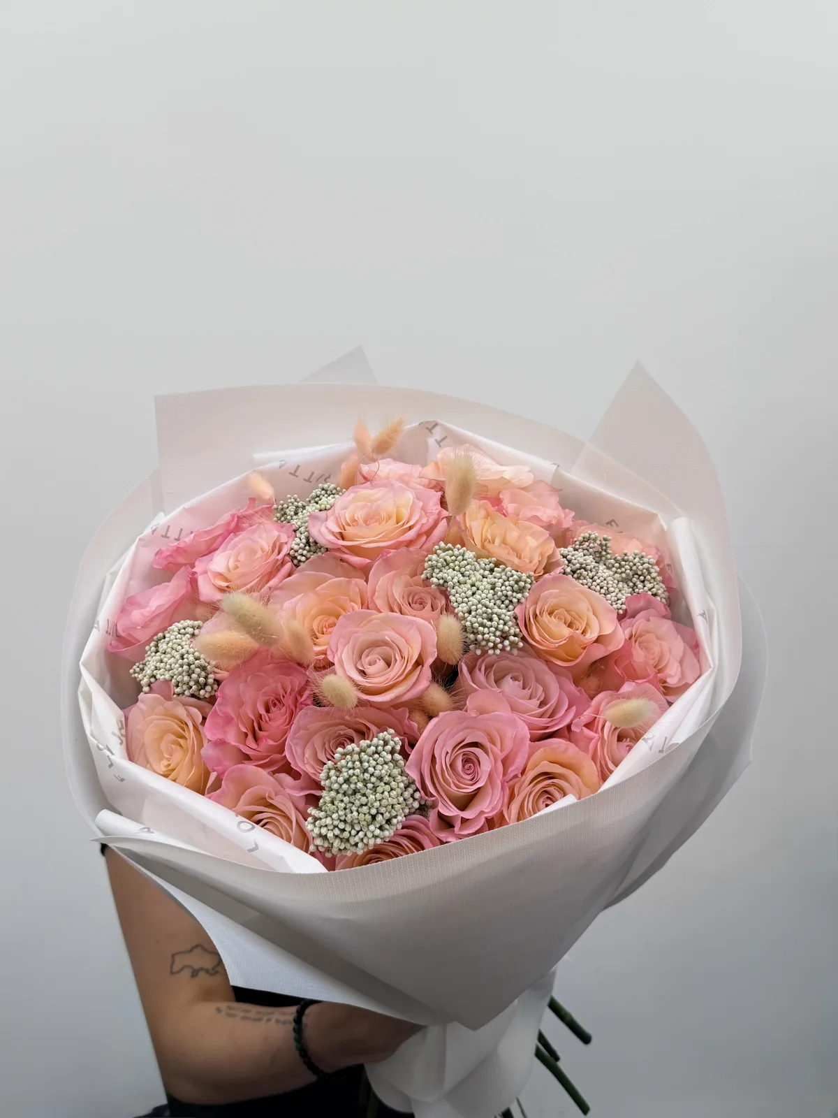 Peach sorbet roses (roses & rice flower)