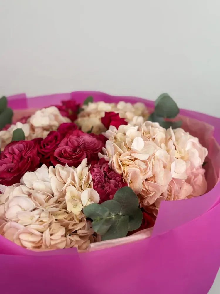 Ruby rose bouquet (hydrangeas & roses)