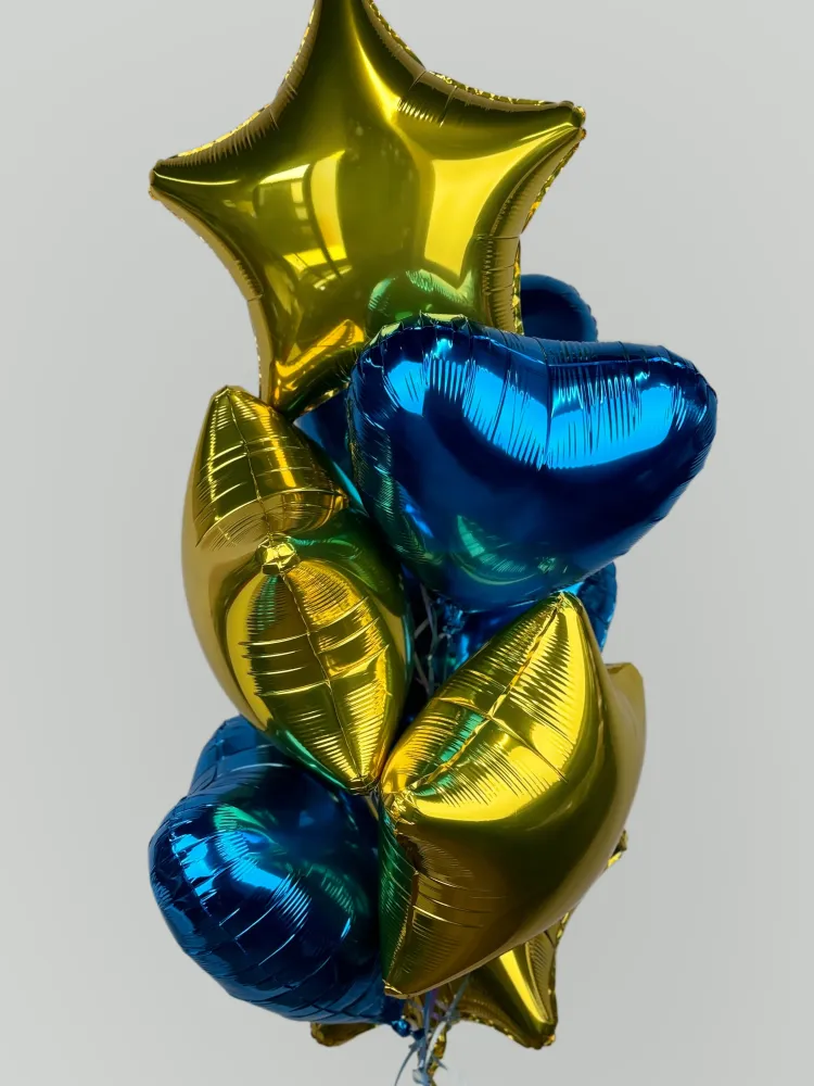 Gold star and blue heart foil balloons with leaf accents — Floritta