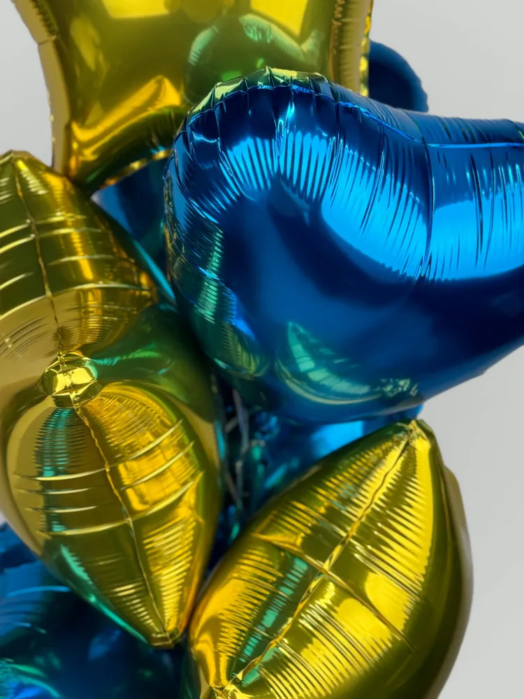 Gold and blue foil (7 balloon helium inflated)