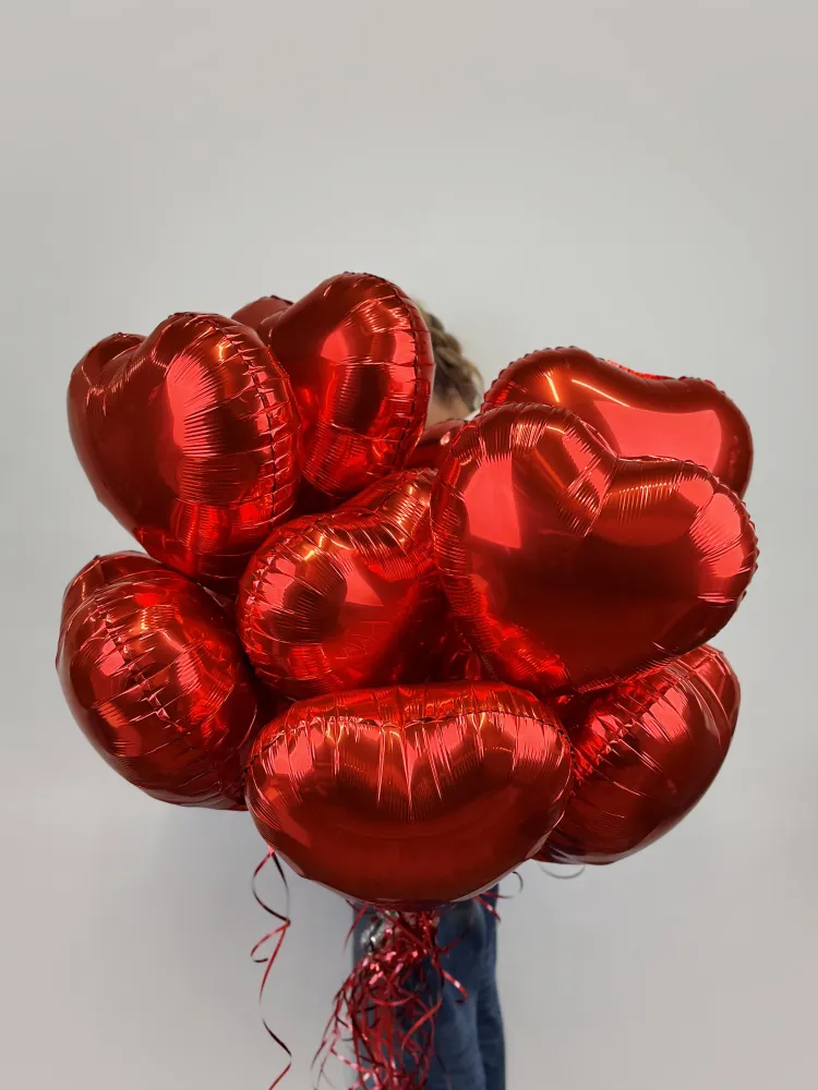 15 red heart foil balloons (helium inflated)